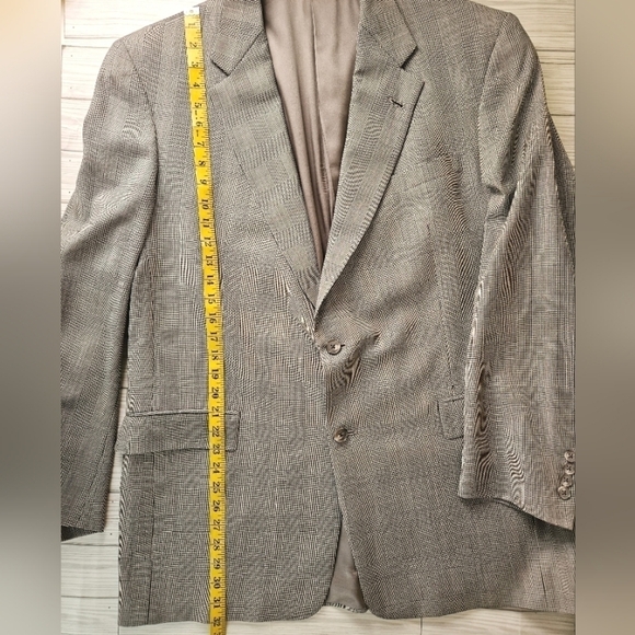 Vintage Burberry Plaid Single Breasted Suit Jacket In Tan and Black Size 44L - Picture 10 of 12